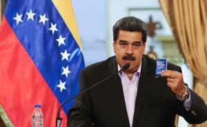Rasplesani Nicolas Maduro ne odustaje od borbe za vlast